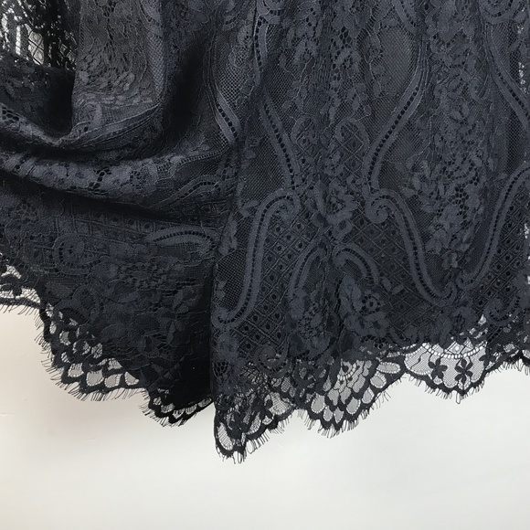 Wayf Misses Large Black Lace lined Dress stand up - Picture 5 of 8